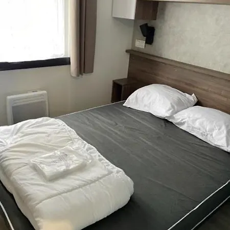 Ghvacances Le Pipiou Кемпинг *